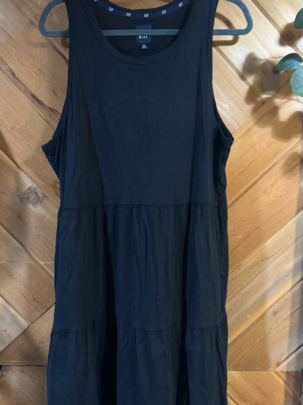 GAP Navy and Black Logo Crew Neck Top